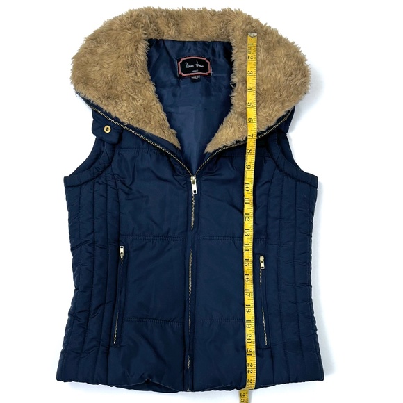 Women’s Vest - Hooded Poofy Faux Fur Collar Zip Up Vest - Retro Vintage Inspired - Picture 14 of 15